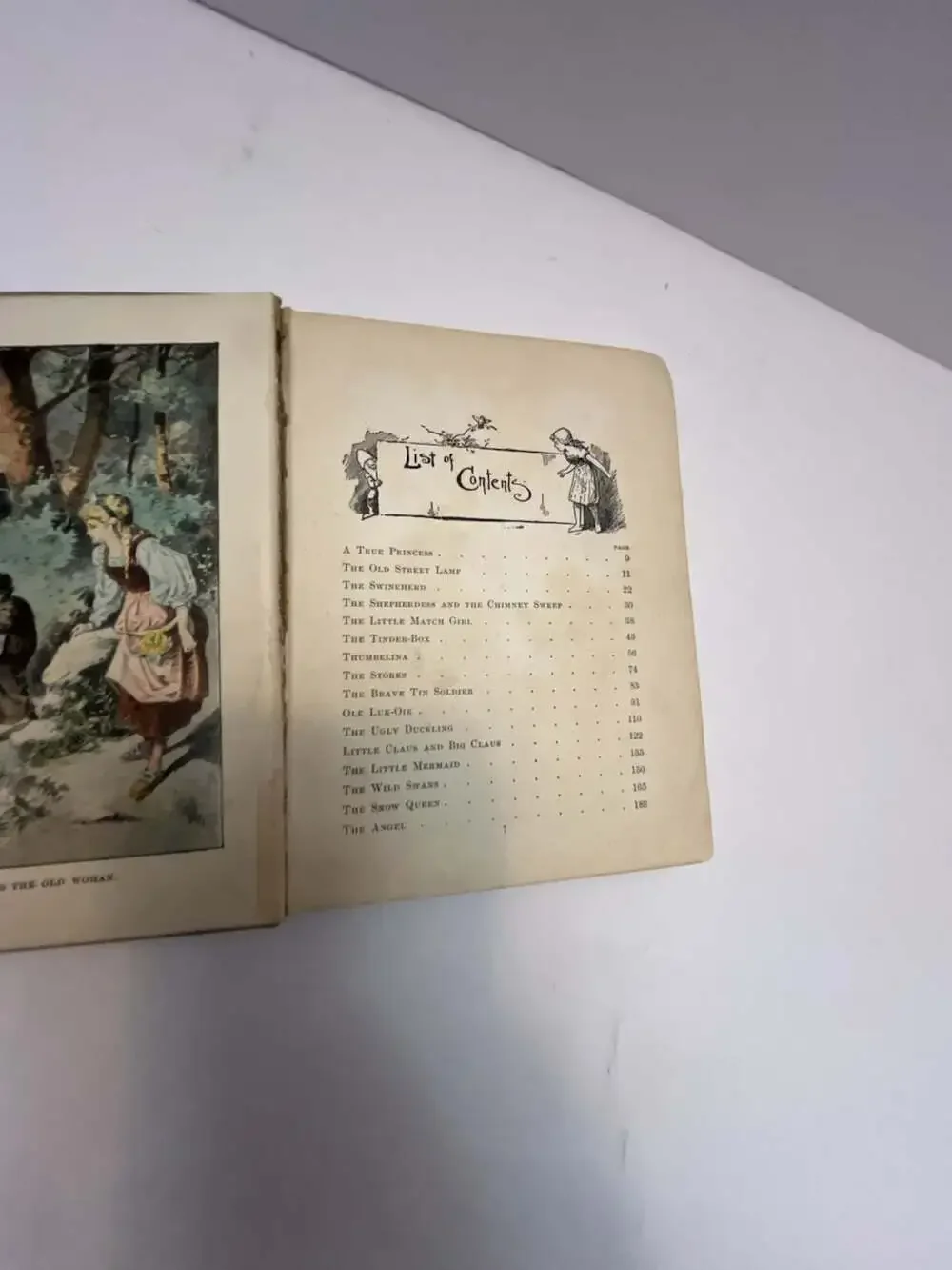 Andersen's Fairy Tales with Illustrations in Colors (Vintage Hardcover Edition)